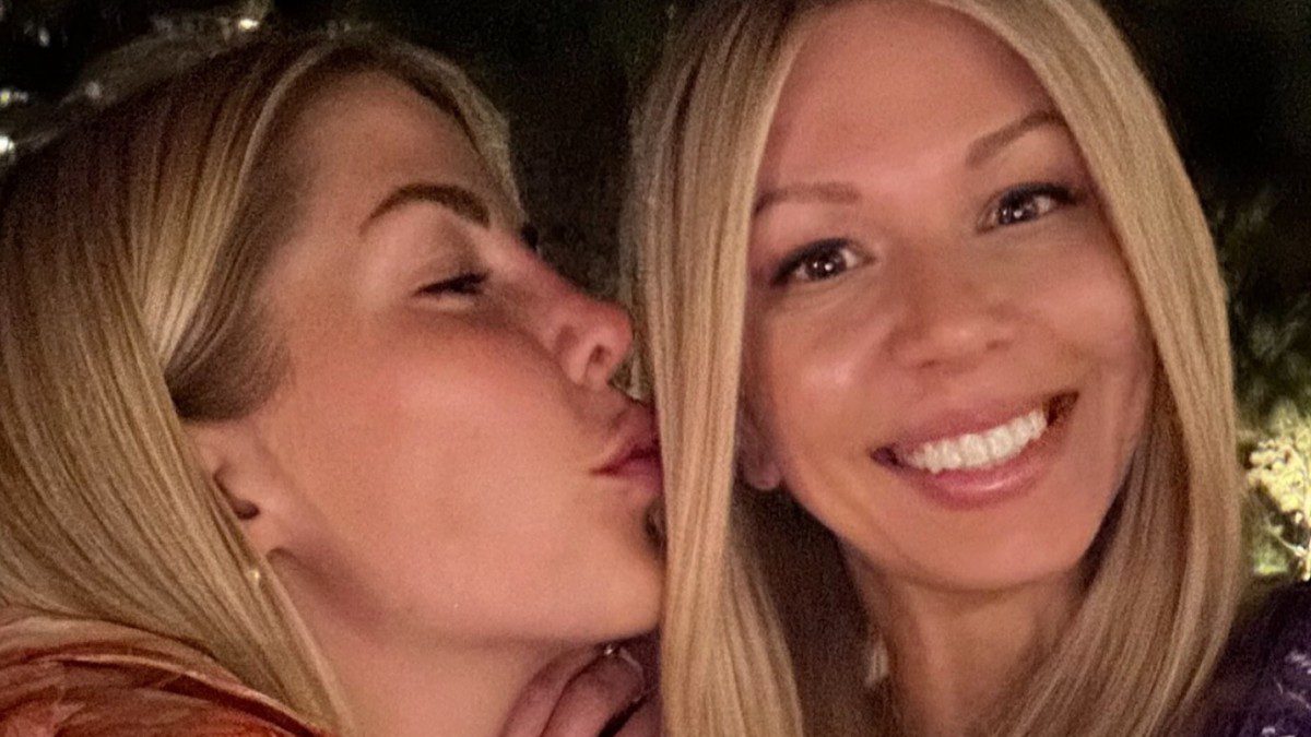 Η Αλεξάνδρα Νικολαΐδου με την Έφη Ρόζη