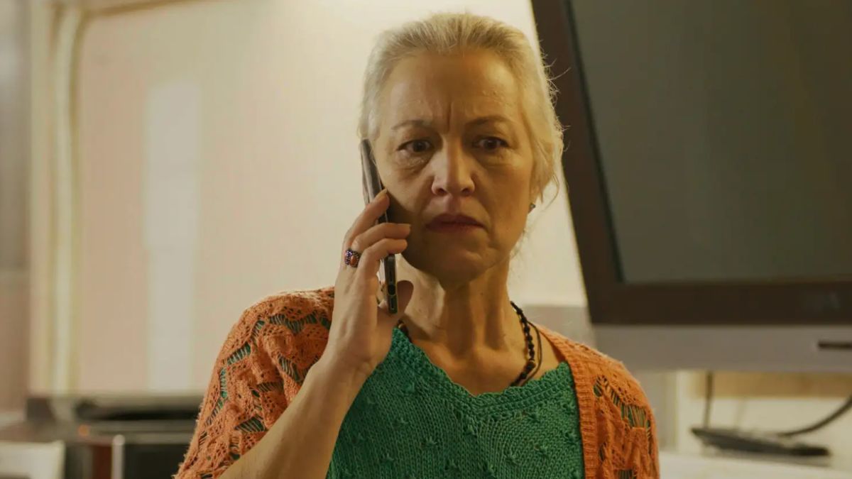 Η Πόπη Χριστοδούλου στη σειρά Φόνοι στο Καμπαναριό