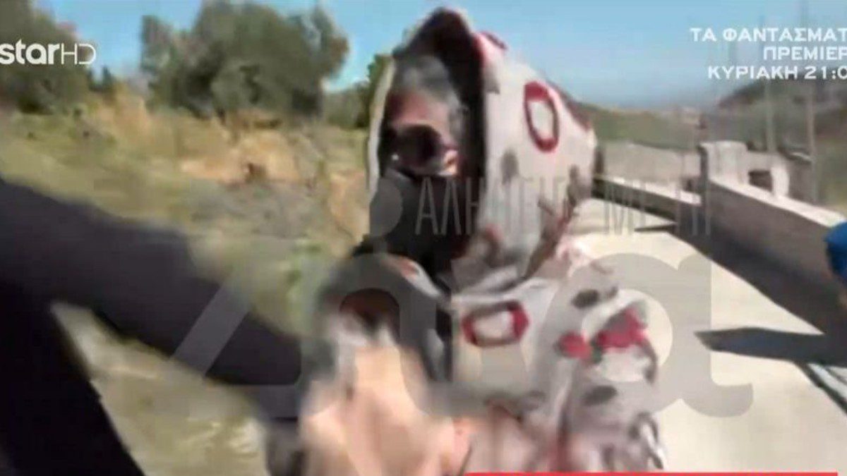 Η στιγμή που η 62χρονη επιτέθηκε στη δημοσιογράφο του Star