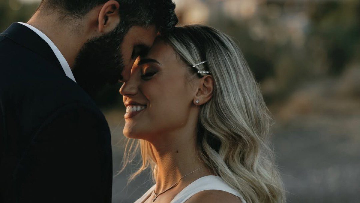 Παντρεύτηκε η Άννα Κορακάκη