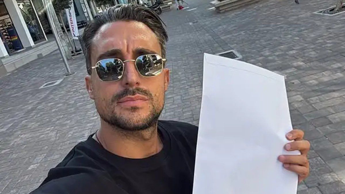 Σάκης Κατσούλης