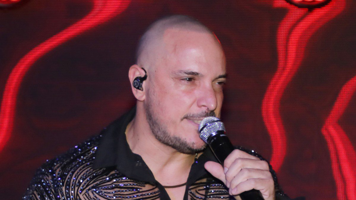 Ο Άκης Δείξιμος