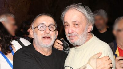 Ο Ανδρέας Μικρούτσικος μαζί με τον αδερφό του, Θάνο