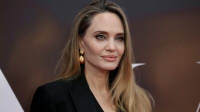 H Αντζελίνα Τζολί στο κόκκινο χαλί