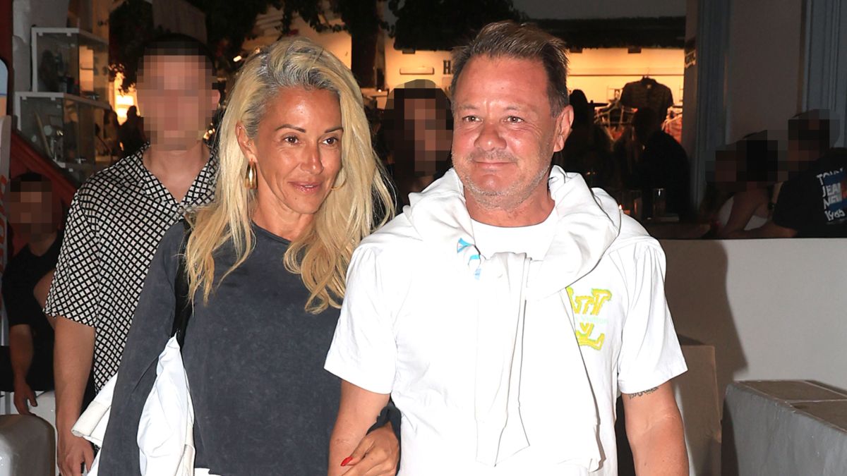 Ο Απόστολος Λύτρας και η Θεοδώρα Παπαδοπούλου στη Μύκονο