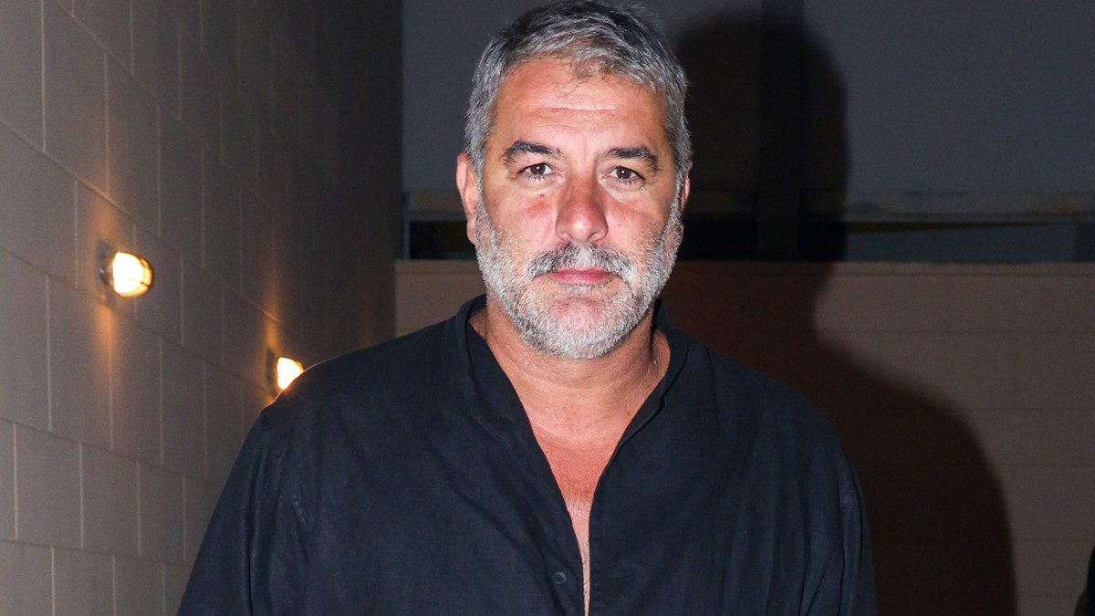 Ο Βασίλης Μπισμπίκης σε δημόσια έξοδό του