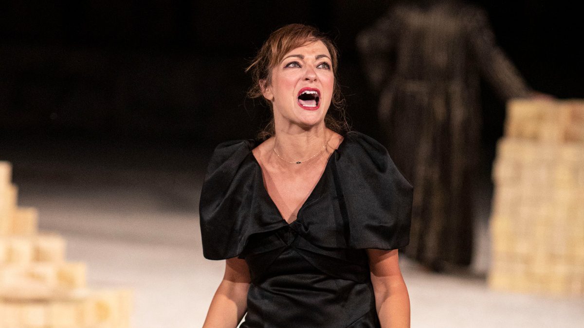 Η Έμιλυ Κολιανδρή