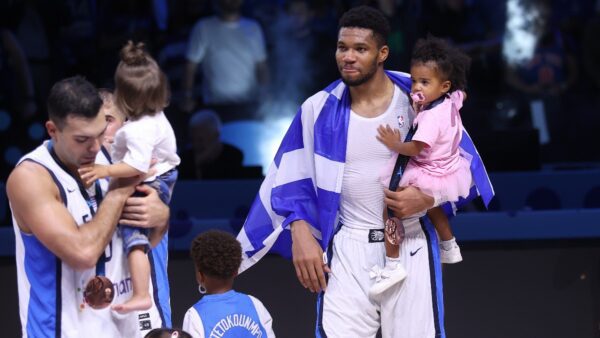 ο αντετοκούνμπο με την κόρη του