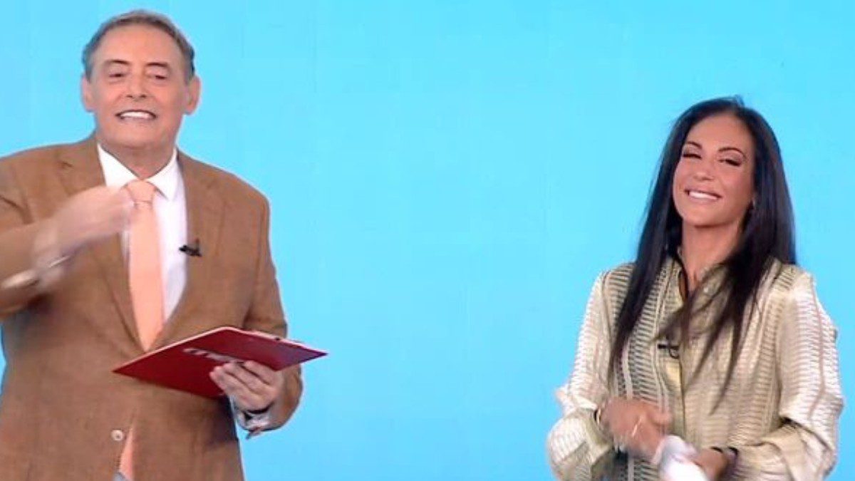 Κοινωνία ώρα Mega