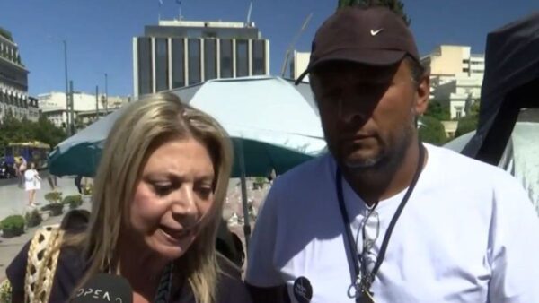 Η Μαρία Καρυστιανού στο Σύνταγμα