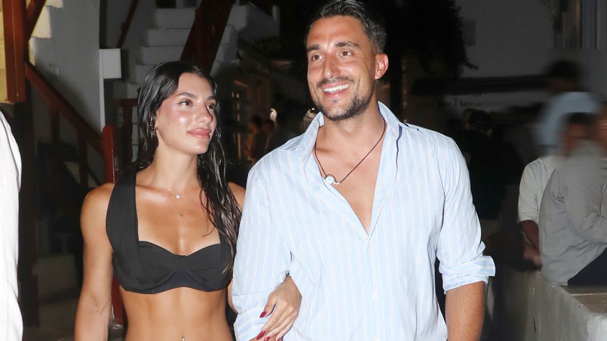 Ο Σάκης Κατσούλης και η Μαριαλένα Ρουμελιώτη στη Μύκονο