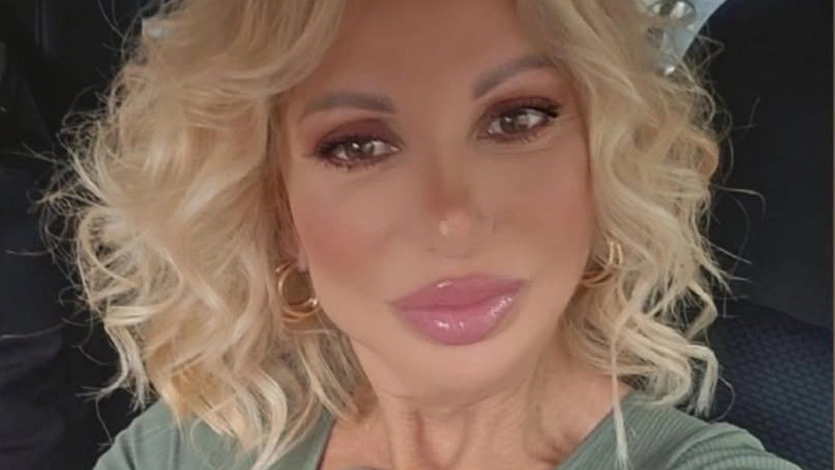 Η Στέλλα Μπεζαντάκου