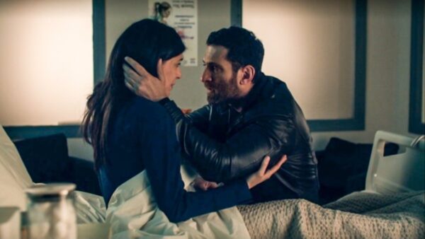 Παιχνίδια εκδίκησης Κλέλια Διονύσης