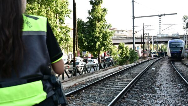 Νεκρός πεζός που παρασύρθηκε από τρένο στην Κωνσταντινουπόλεως - Η ανακοίνωση της Hellenic Train