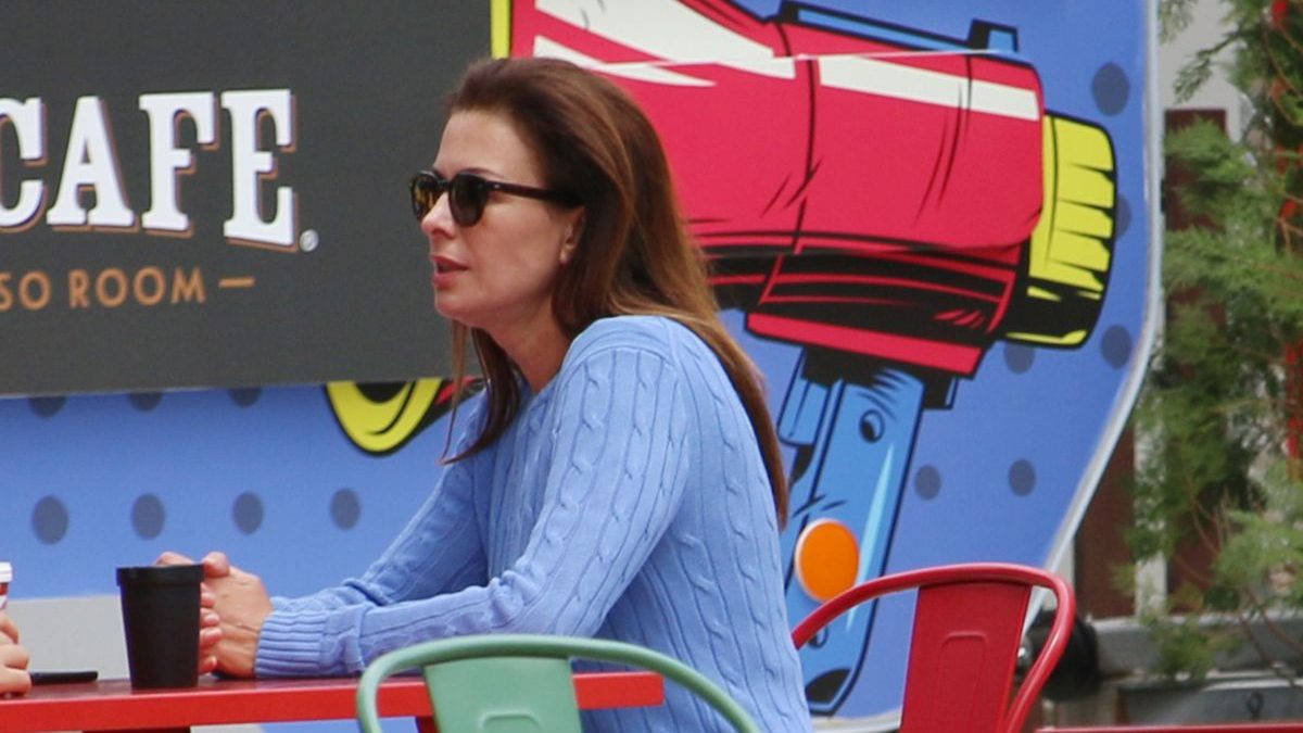 Η Τζίνα Αλιμόνου