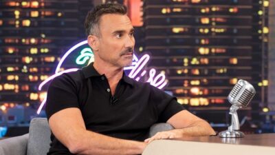 Ο Γιώργος Καπουτζίδης στο The 2night show