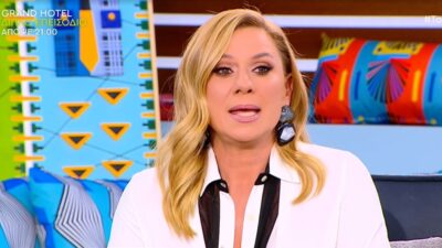 Η Κατερίνα Καραβάτου