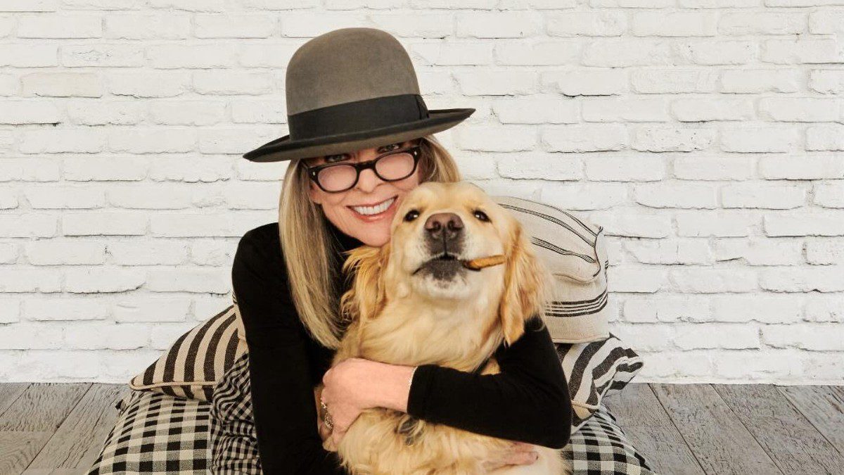 η κίτον με τον σκύλο της