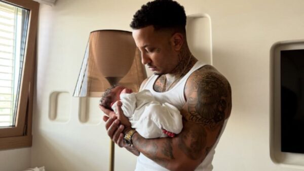 Ο Light μαζί με τον γιο του