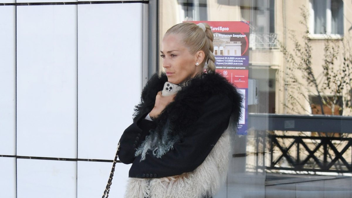 Η Βικτώρια Καρύδα