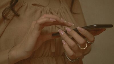 Κινητό παρουσιάστρια