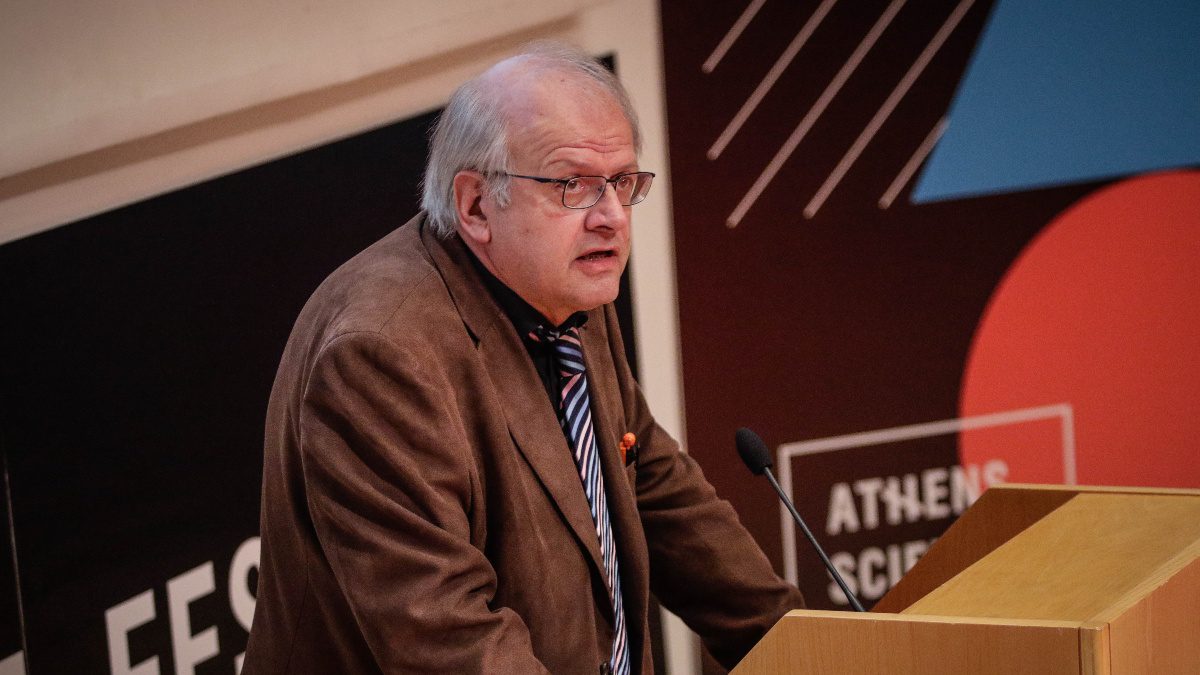 Ο Άκης Τσελέντης