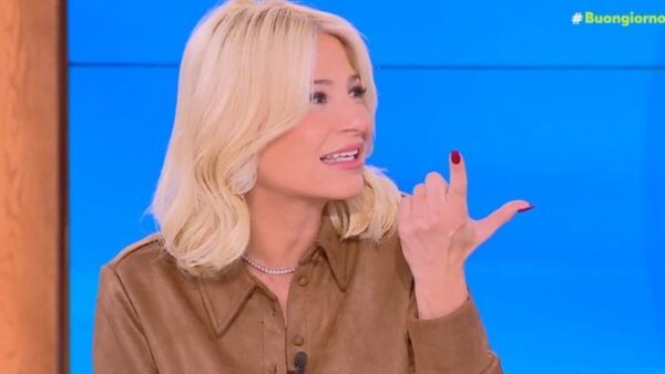 Η Φαίη Σκορδά στο Buongiorno