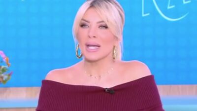 Η Κατερίνα Καινούργιου στο Super Κατερίνα