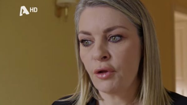 Να μ'αγαπάς Σοφία