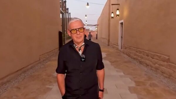 Ο Τάσος Δούσης στη Σαουδική Αραβία