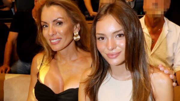 Η Αλεξάνδρα Πασχαλίδου με την κόρη της