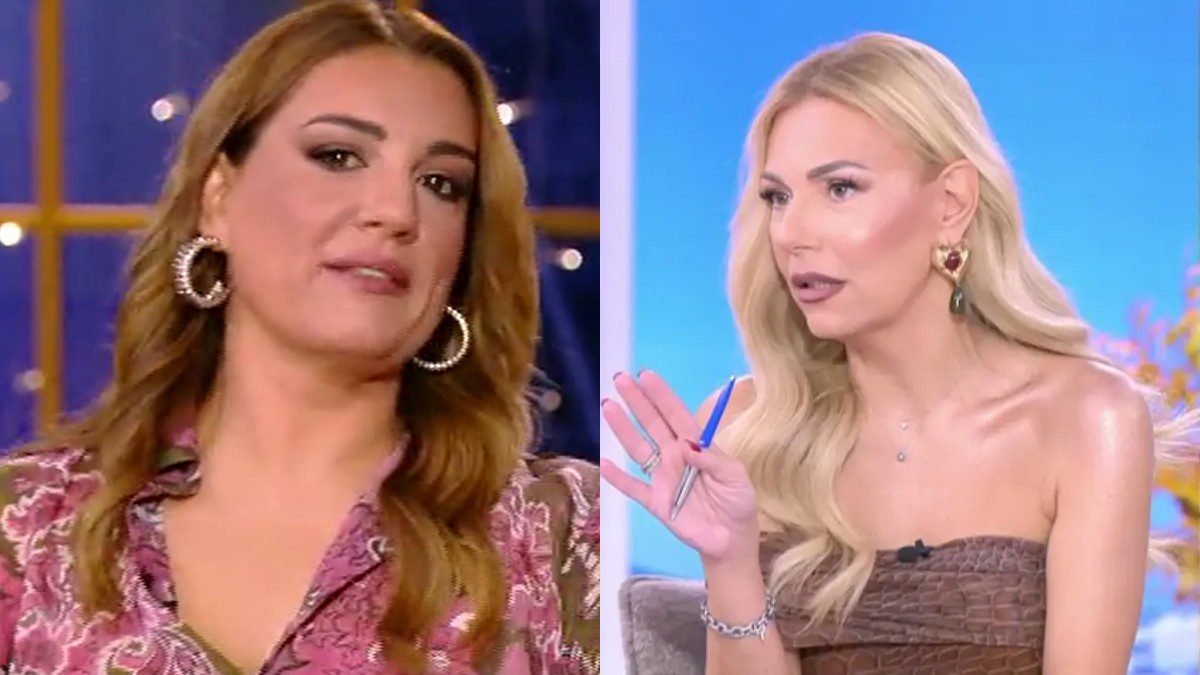 Ελίνα Παπίλα, Τίνα Μεσσαροπούλου