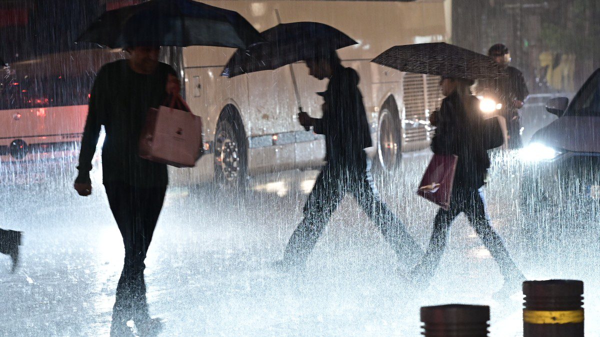 Καταιγίδα Καιρός στην Αθήνα