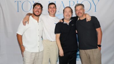 Τα αδέρφια Βαρθακούρη και ο Γιάννης Πάριος