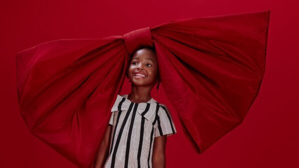 Φιόγκος της M&S συλλογής σε παιδάκι