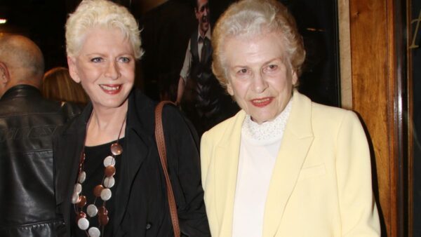 Η Έλενα Ακρίτα με τη μητέρα της