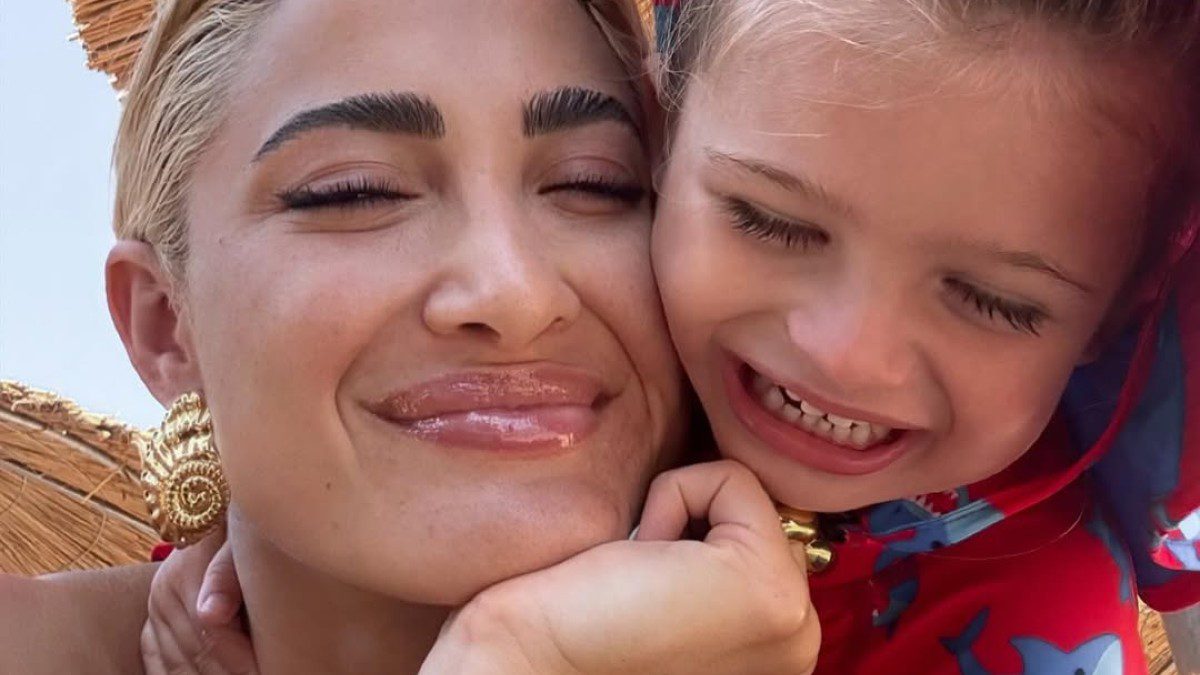 Η Ιωάννα Τούνη και ο γιος της