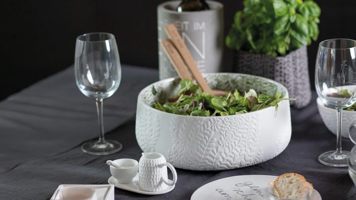 τραπέζι στρώσιμο