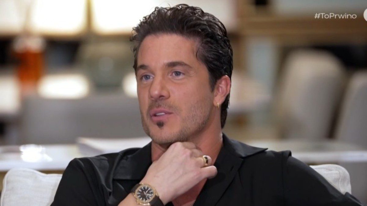 Νίκος Οικονομόπουλος