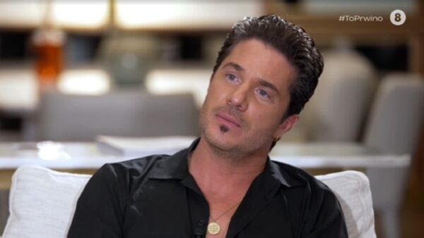 Ο Νίκος Οικονομόπουλος