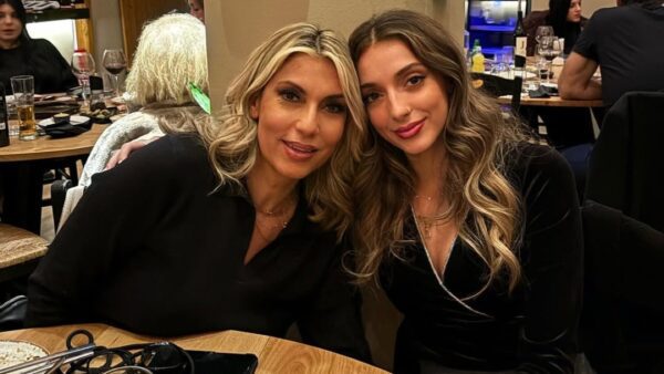 Η Άννα Καραμανλή με την κόρη της