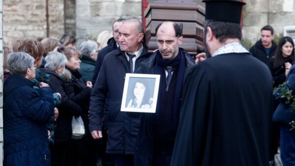 Κηδεία Αγάπης Μπούνοβα που έχασε τη ζωή της στο εργοστάσιο Βιολάντα