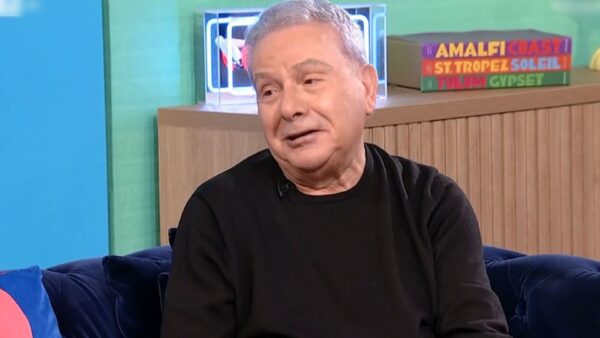 Μανώλης Μητσιάς