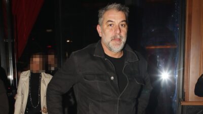 Ο Βασίλης Μπισμπίκης σε βραδινή του έξοδο