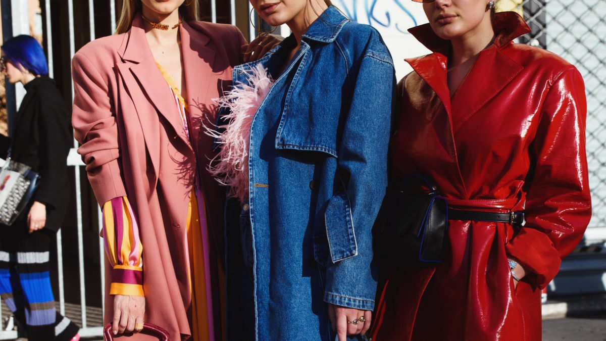 έντονα χρώματα στο street style