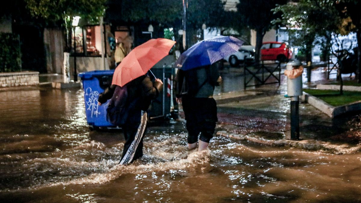 Καιρός σήμερα 28/1: Πού αναμένονται βροχές και καταιγίδες