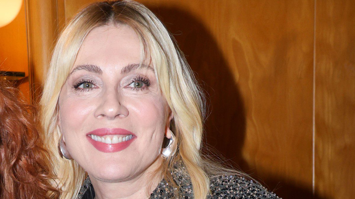 Σμαράγδα Καρύδη