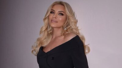 Η Κατερίνα Καινούργιου σε έξοδό της