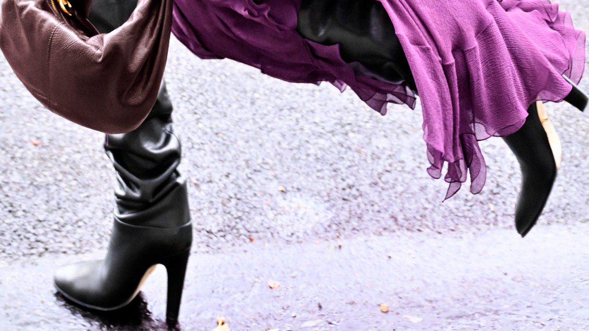 ψηλοτάκουνα παπούτσια στο street style