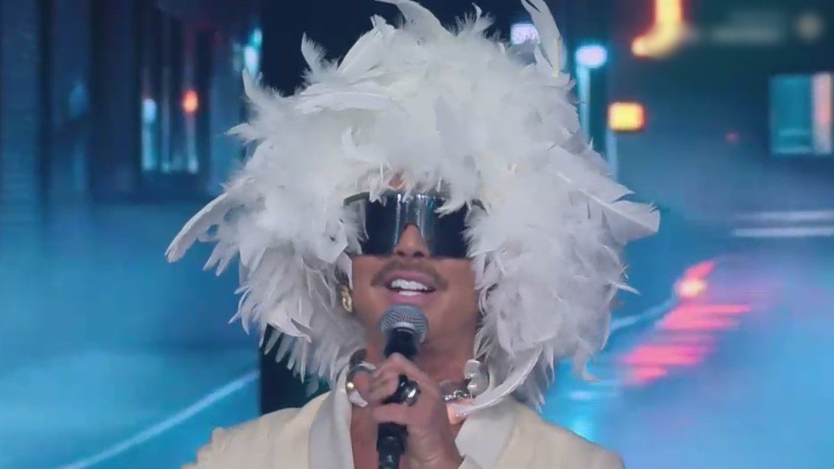 Λάκης Γαβαλάς